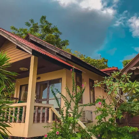 Tanouy Garden Villa Baan Khai Exterior photo